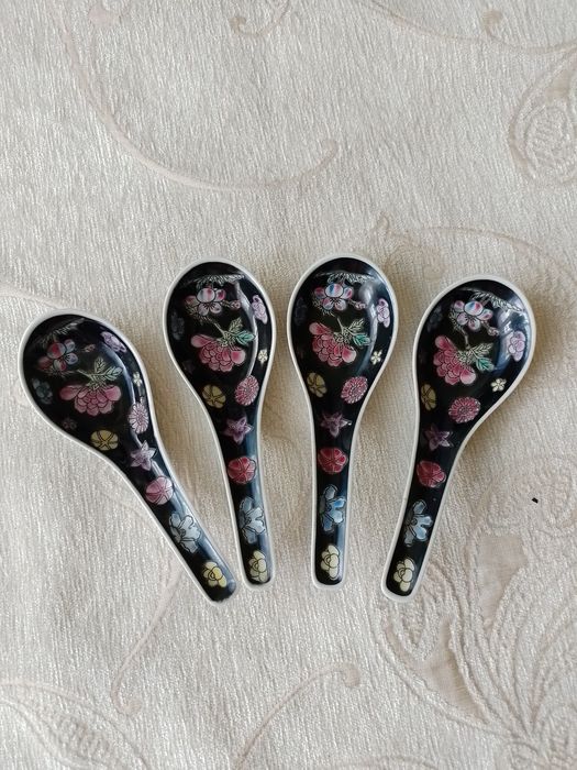 Порцеланови китайски традиционни лъжички