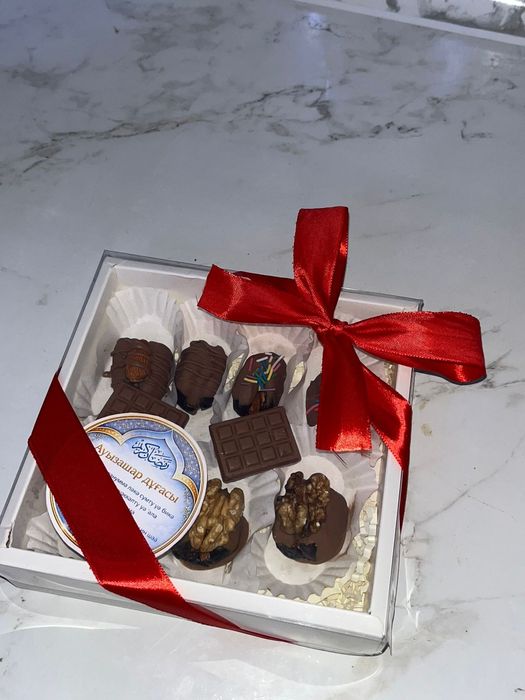 Финики в шоколаде