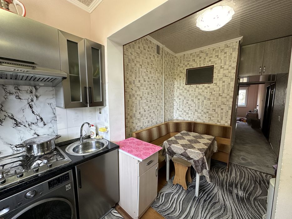 Продаётся 4 х комнатная квартира