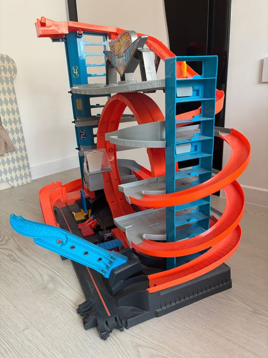 Писта Hot Wheels