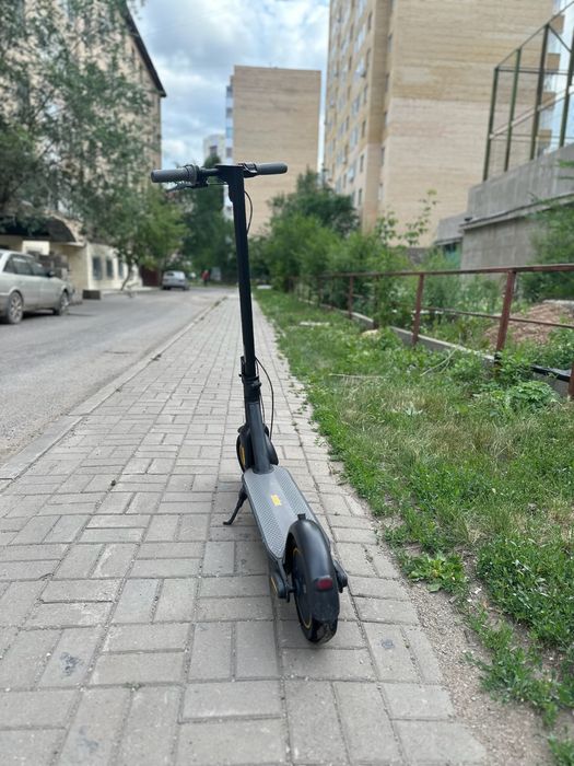 Электросамокат Ninebot KickScooter Max G30