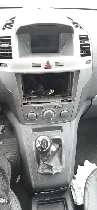 Opel Zafira B 1.9 150 к  на части