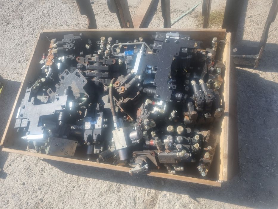 Valve hidraulice și Distribuitoare