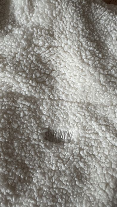 DKNY зимен елек с две лица, бяло, размер XL, почти нов