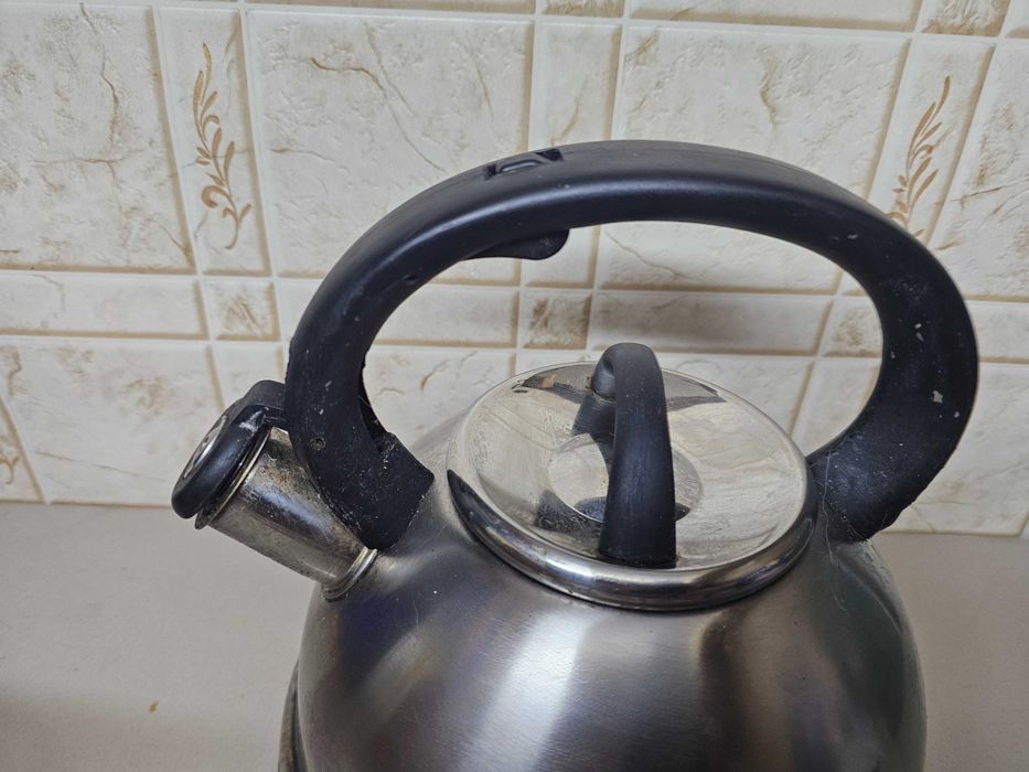 Продам чайник в хорошем состоянии