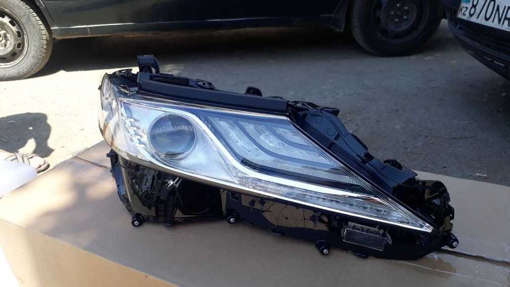 Фара на Toyota CAmry 70/Тойота Камри 70