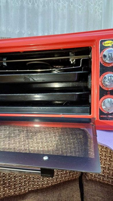 мини печь турецкая и два пылесоса Б/У