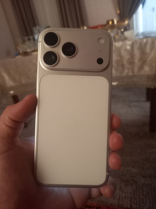 Iphone 17 pro max Dubai