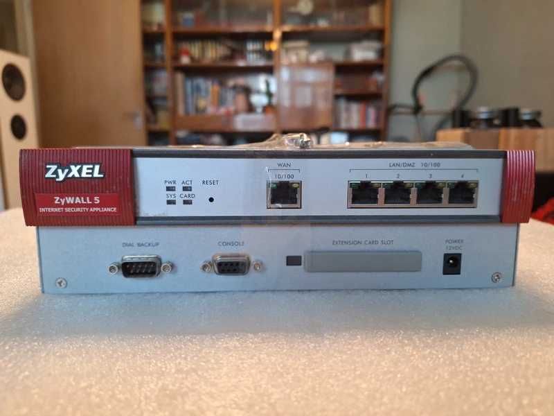 Set de routere Zyxel ZyWall5 - Securitate Rețea și VPN