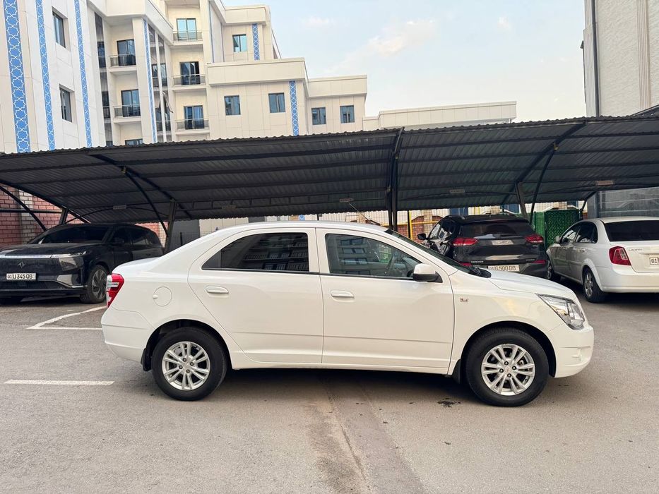 Chevrolet Cobalt 2023 — 8