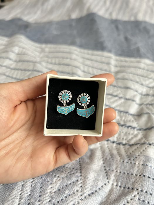 Женские красивые серьги