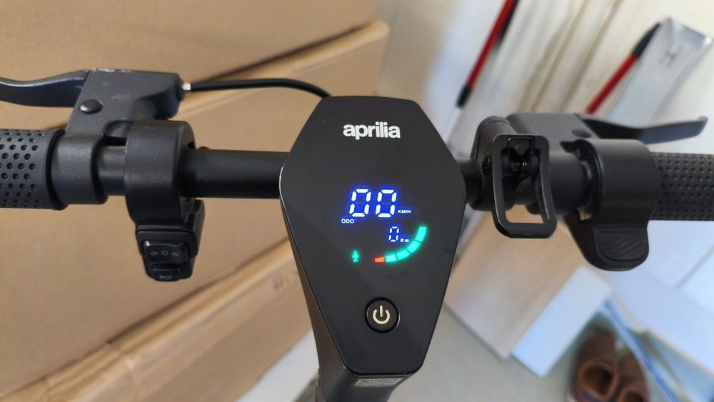 Trotinetă electrica Aprilia
