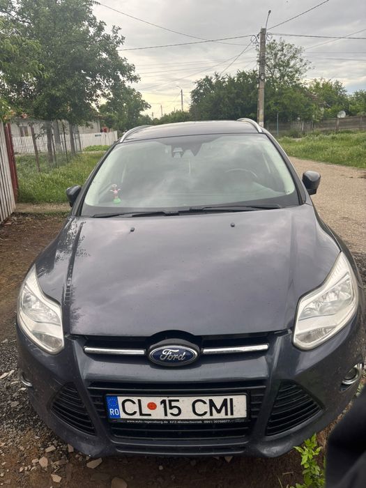 Vând Ford focus 1 6 benzina mk3 2012