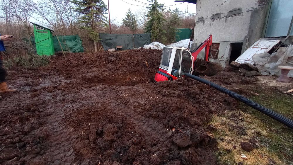 Услуги с Мини багер, бобкат/ челен товарач/кран/самосвал