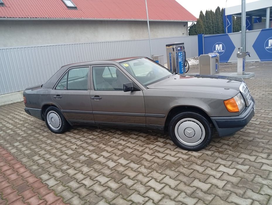 Mercedes Benz w124