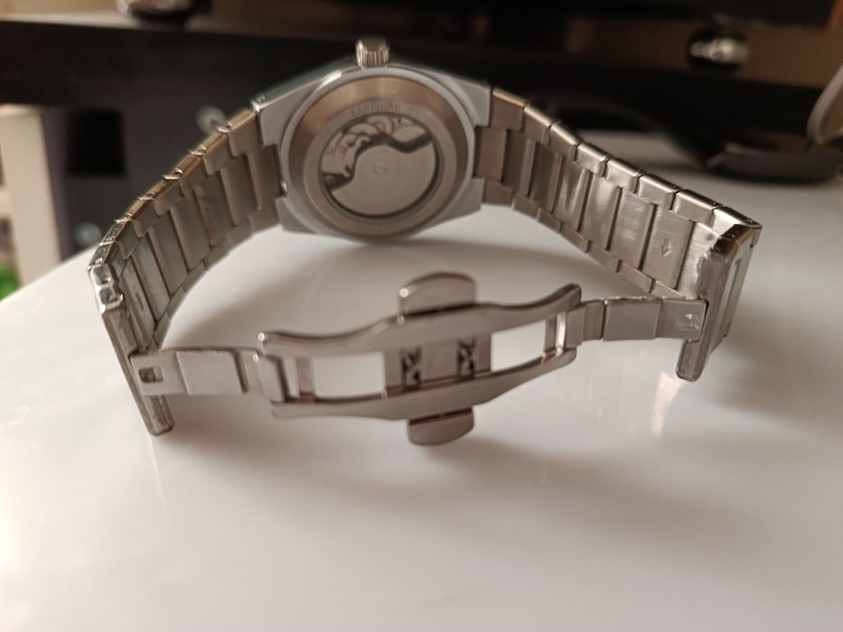 Mexanika samazavod soat sotiladi