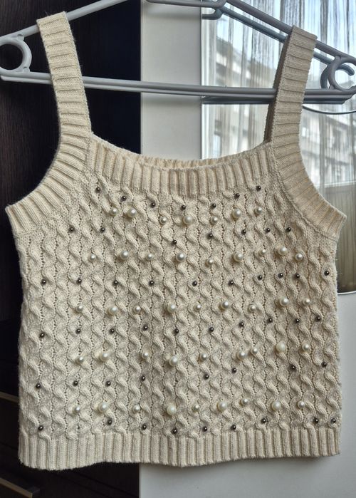 Плетен топ с перли