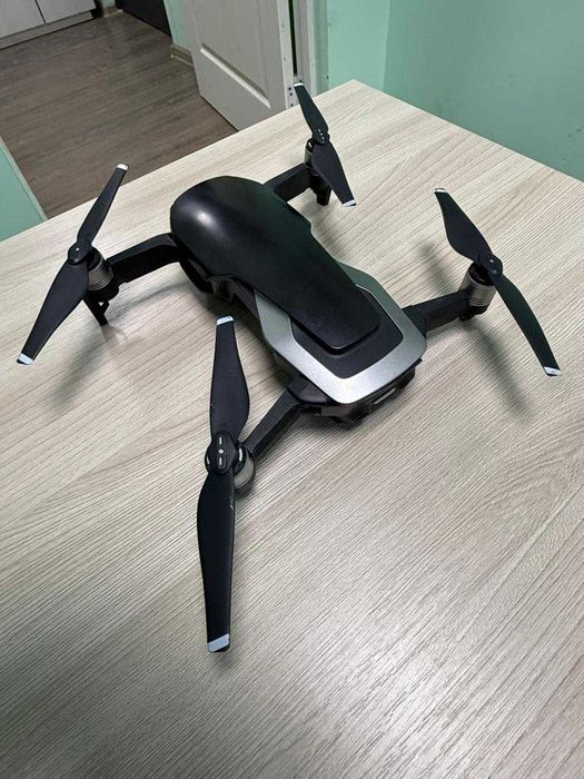 Продам дрон DJI Mavic AIR