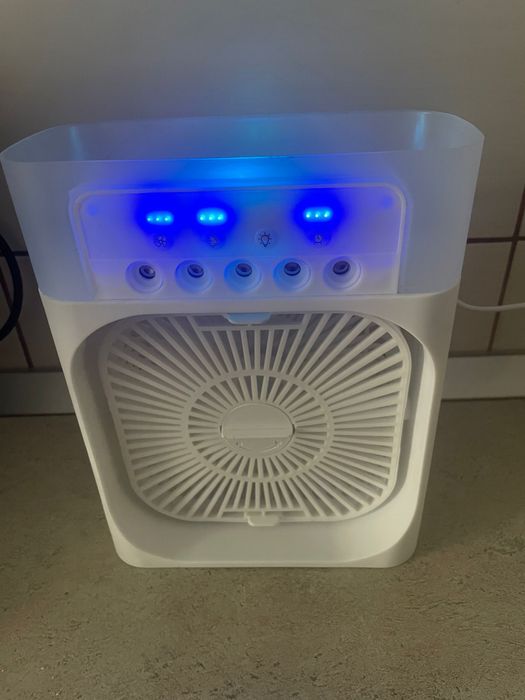 Vand ventilatorcu ados de apa pentru umidificare