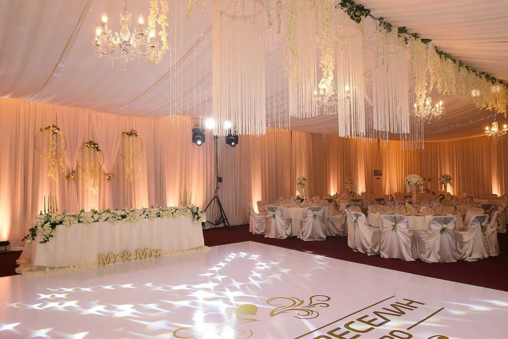 DJ за Абитуриентски Бал – Професионално Озвучение и Осветление!