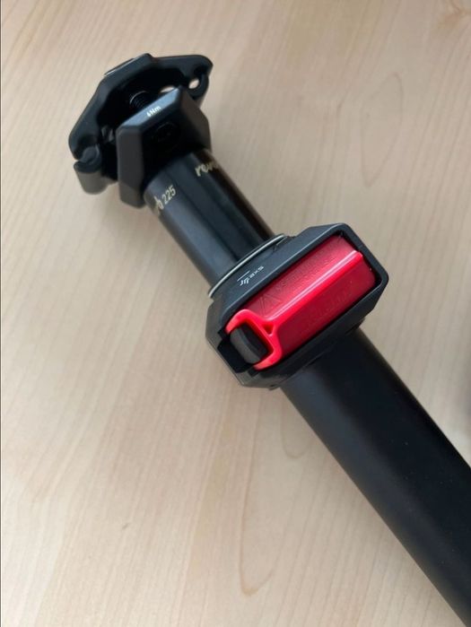 Dropper RockShox Reverb AXS full box Garantie