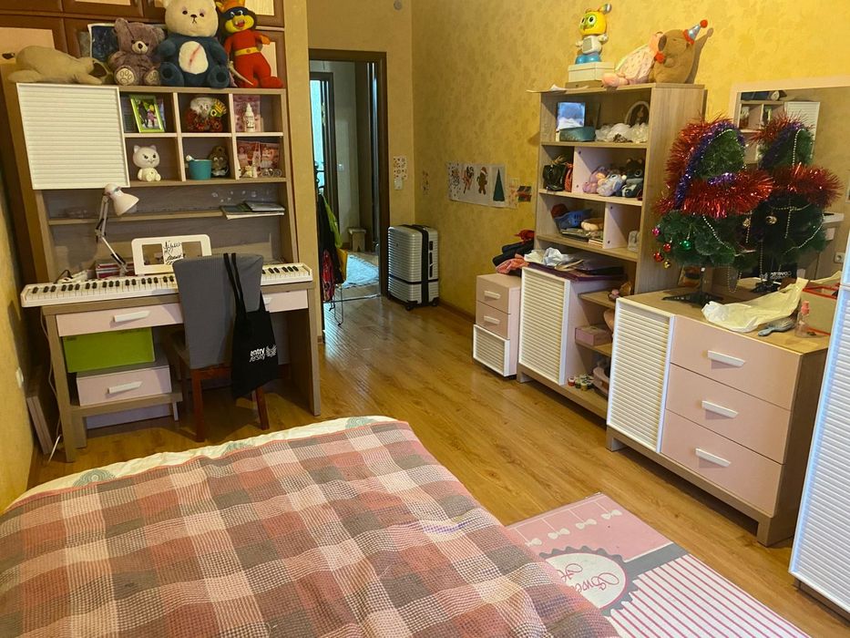 Продам 4 ком ЖК Болашак !