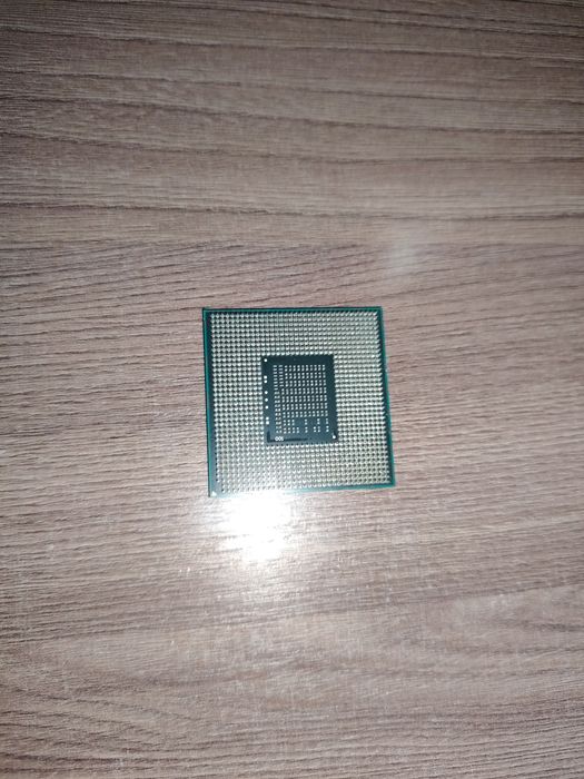 Процессор Intel Core i3-2330M (SR04)
