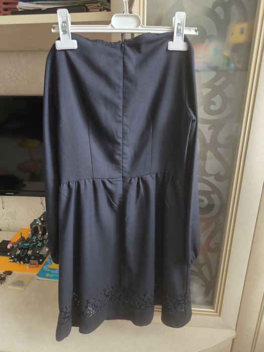 Продам школьное платье