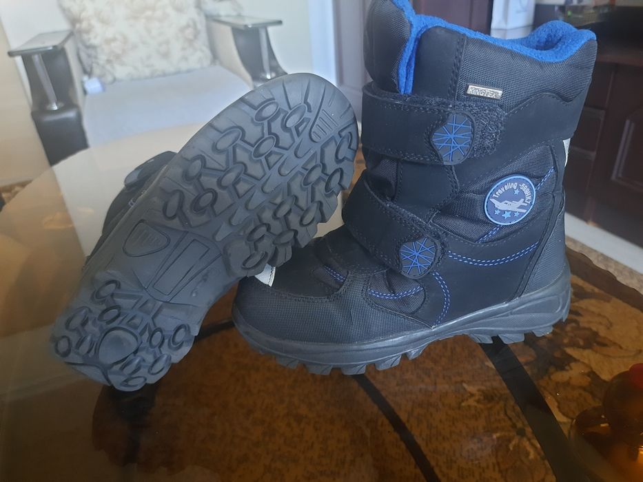 Продам обувь на подростка