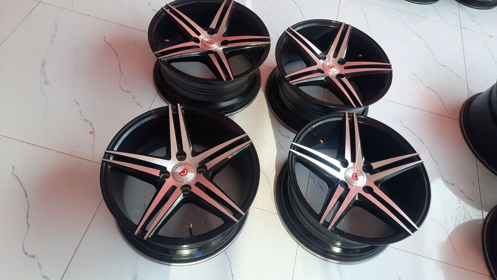 15 vossen saka diska sotiladi