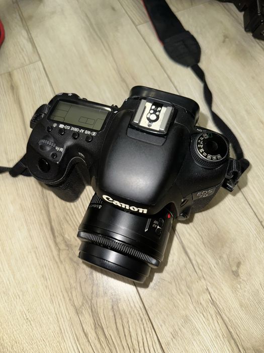 Canon EOS 7D в хорошем рабочем состоянии