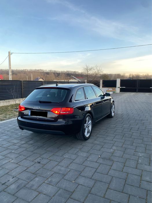 AUDI A4 B8  2.0 TDI 2011 Cutie Automata