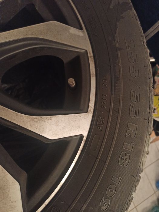 Jante ca noi Porsche, Audi, VW etc. Cauciucuri bune de iarna pe ele.