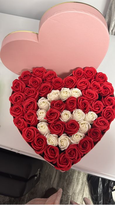 Aranjament trandafiri de sapun