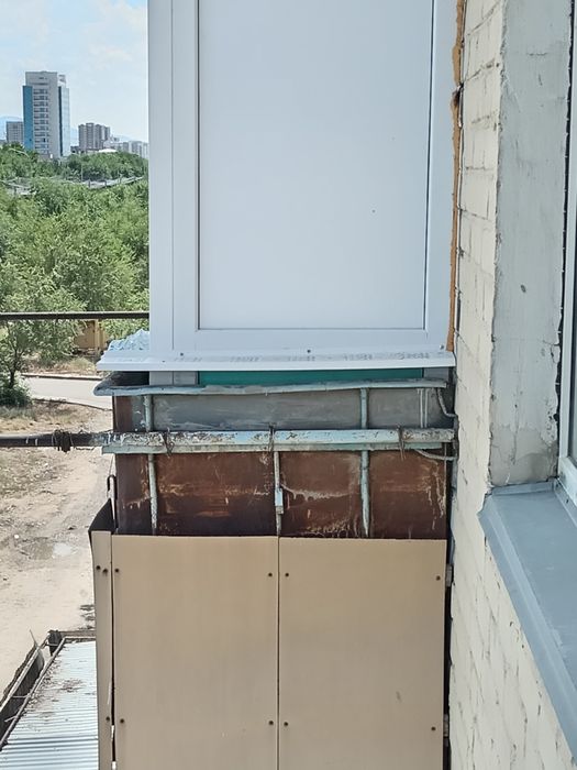 Балкон новый окна