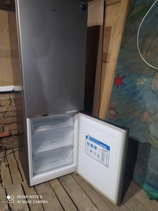 Продам холодильник Samsung