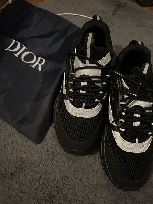 Dior b22.