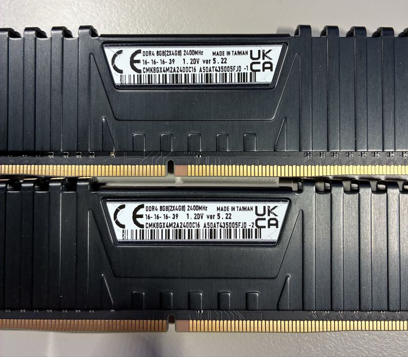 Kit Memorie RAM Corsair Vengeance LPX DDR4 8GB (2x4GB) 2400MHz CL16