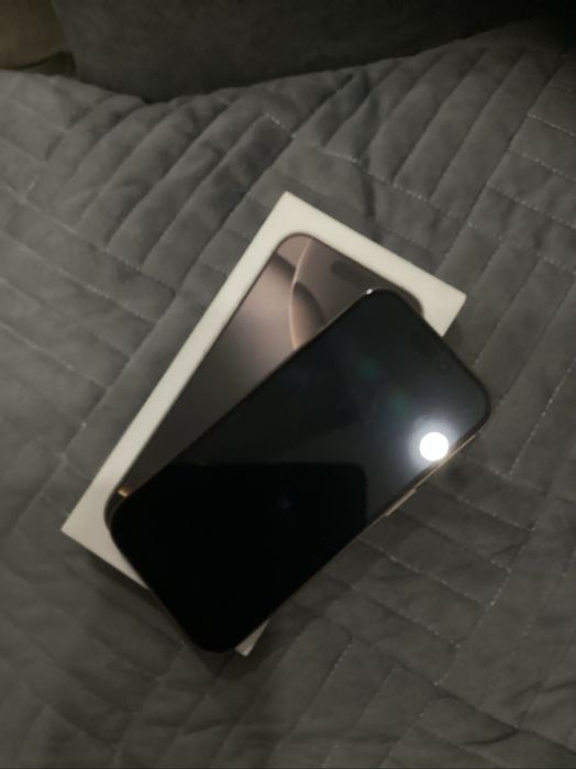 Продам айфон 16 про