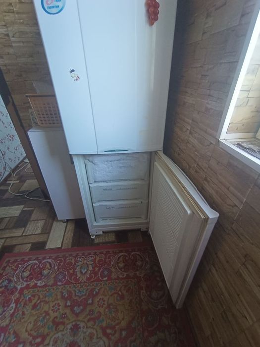 Холодильник рабочий