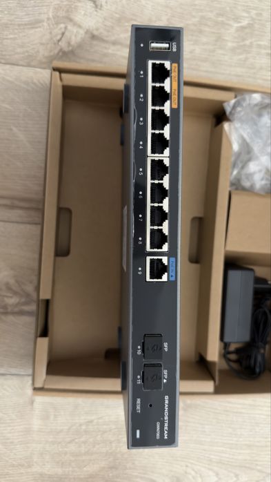Router Grandstream GWN7003 folosit foarte putin