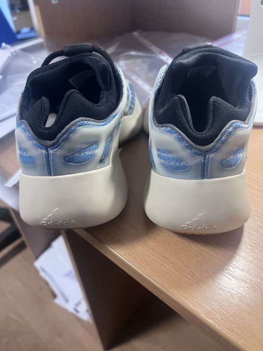 Adidas  Yeezy 700 V3 'Kyanite' mar. 42 noi