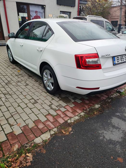 Skoda 3 facelift  79000 km