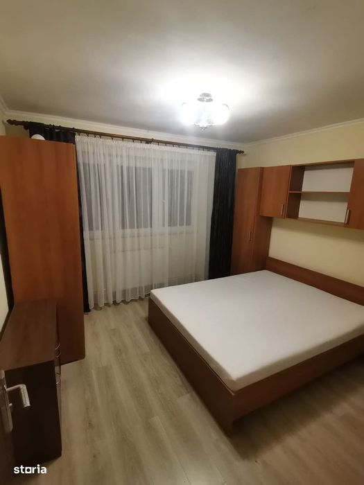 De închiriat apartament cu 2 camere, decomandat – Centrul orașului