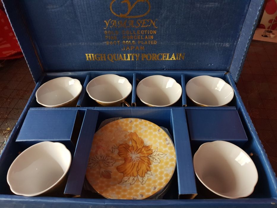 Фарфоровый сервиз