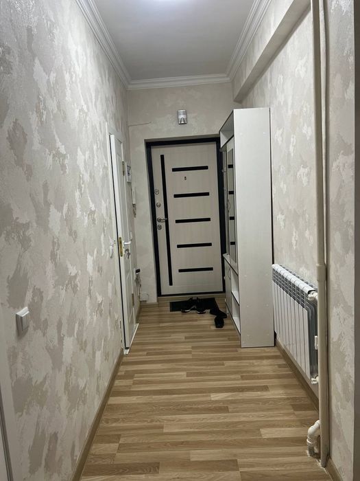 2- Комнатная,  Космонавтов  Метро рядом ( Аренда Квартиры)