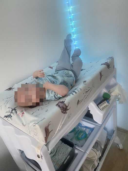 Masa Mappy Smart Turtles 2 in 1 pentru infasat bebelusi cu cadita inclusa + pătuț – super practic, stare foarte buna