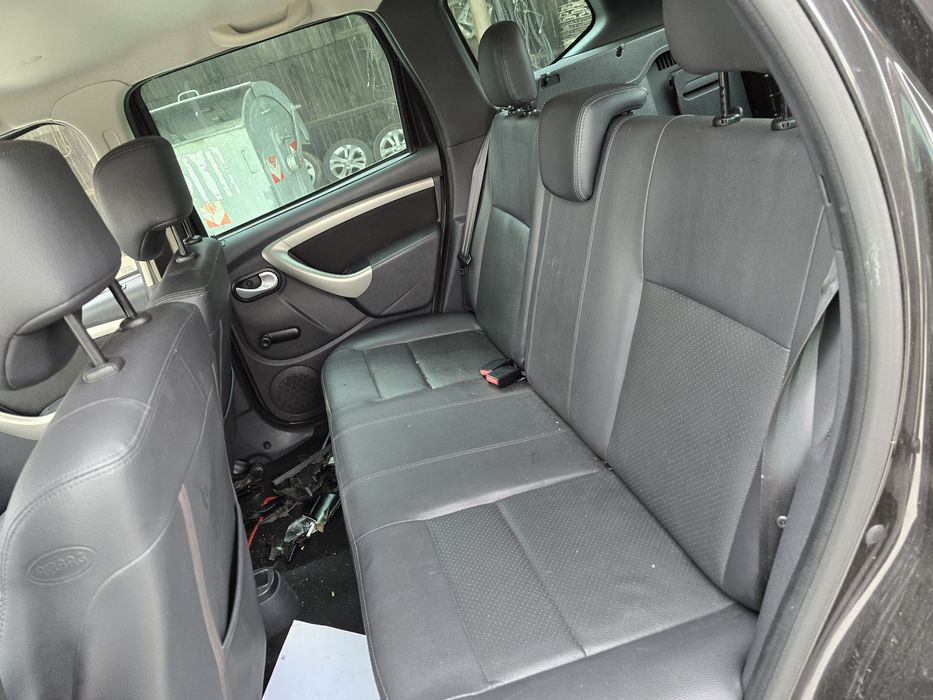 Dezmembrez Dacia Duster 2013 1.5 dci 4x2 euro 5 110 cp