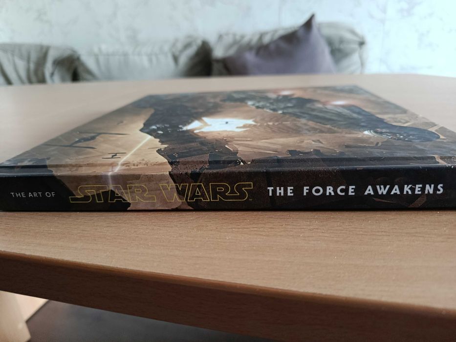 Книга The art of Star Wars : The force awakens