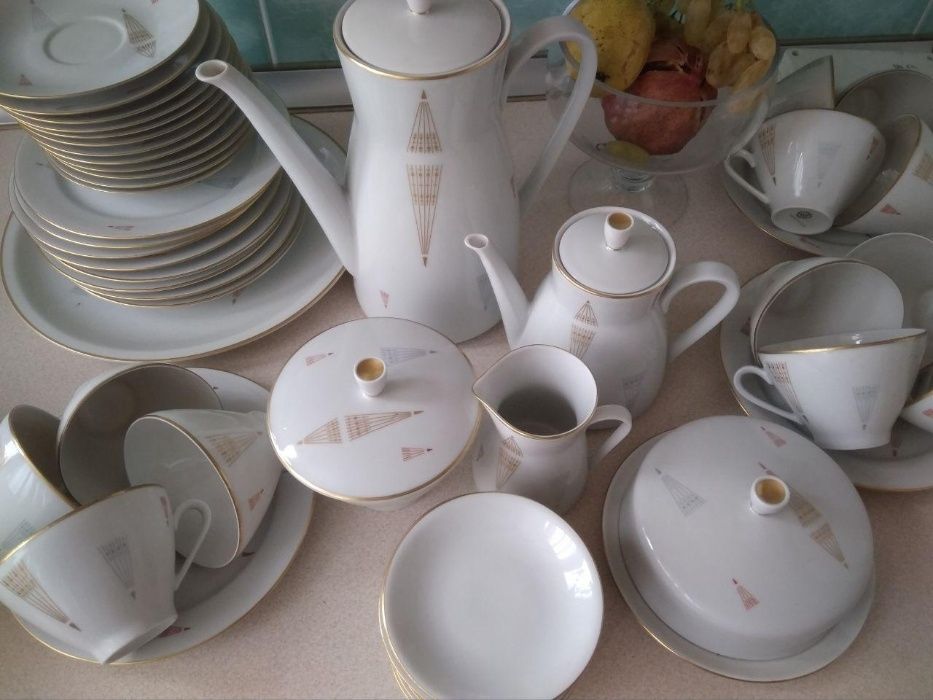 Немецкий сервиз из белоснежного фарфора на 12 персон